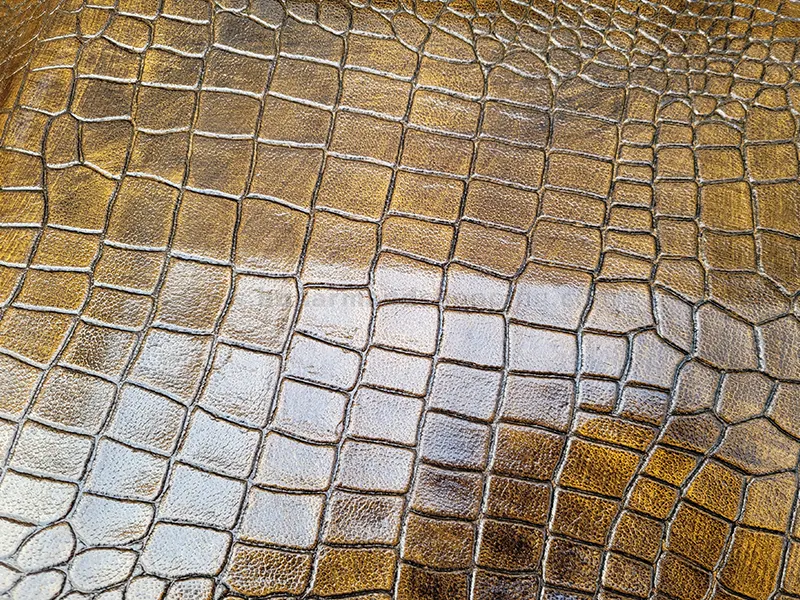 چرم طبیعی شتر طرح روکو رنگ زیتونی