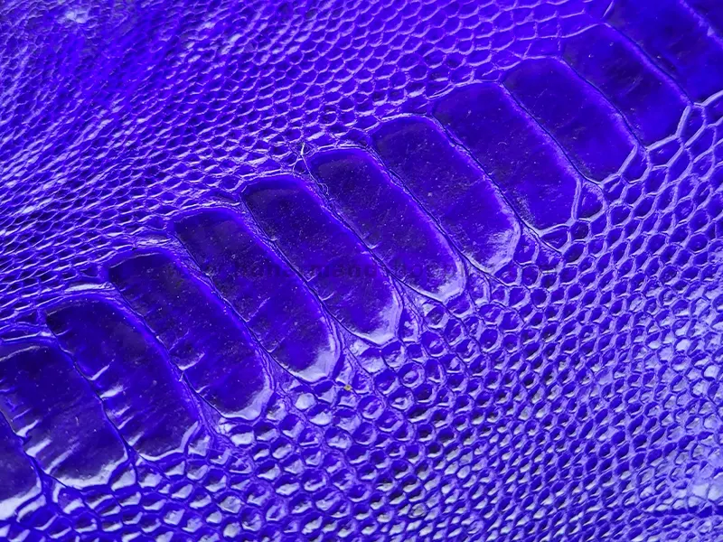 چرم ساق پای شترمرغ رنگ آبی کاربنی