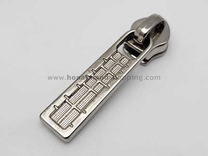 سرزیپ طرح کامپیوتری شماره 5 مناسب زیپ دندانه پلاستیکی رنگ نیکل