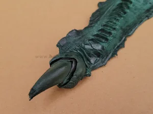 چرم ساق شترمرغ مدل ناخن دار رنگ سبز تیره