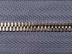 زیپ دوطرفه فلزی سایز 5 رنگ طوسی دندانه لایت (1 متری)