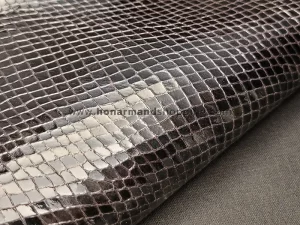 چرم مصنوعی ایتالیایی ورنی رنگ مشکی ابعاد 100x150 سانت
