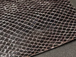 چرم مصنوعی ایتالیایی ورنی رنگ مشکی ابعاد 100x150 سانت