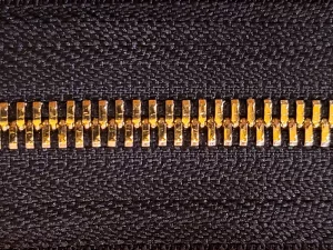 زیپ دوطرفه فلزی سایز 5 رنگ مشکی دندانه لایت (1 متری)