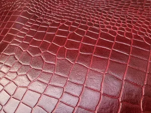 چرم طبیعی شتر طرح روکو رنگ زرشکی