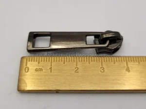 سرزیپ شماره 5 مناسب زیپ دندانه پلاستیکی رنگ دودی