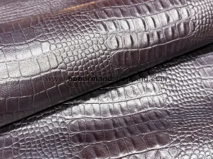 چرم بزی طرح ساده رنگ بادمجانی
