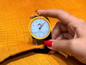 چرم بزی طرح پریما رنگ عسلی