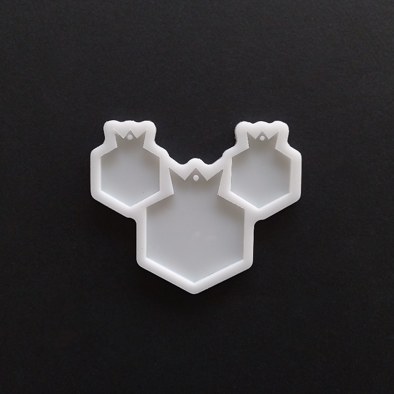 قالب سیلیکونی رزین ست گوشواره وگردنبند طرح انار کد 1( چندوجهی )