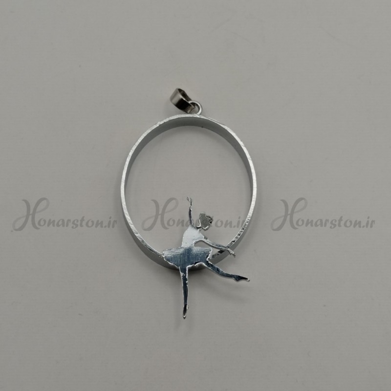 قاب فلزی رزین مدل بیضی نقره ای طرح بالرین