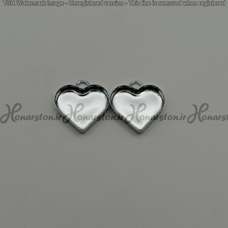 قاب فلزی رزین مدل گوشواره طرح قلب نقره ای کفه دار سایز 1.5 سانت