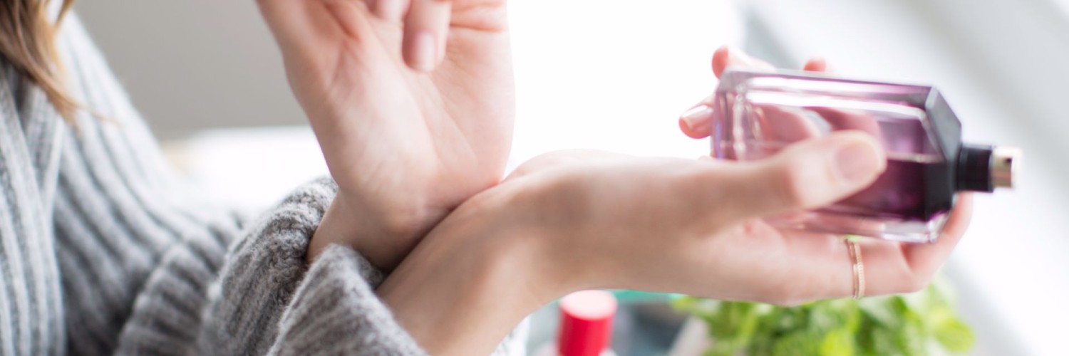 تفاوت بین عطر و ادکلن: راهنمایی برای انتخاب بهترین اسانس