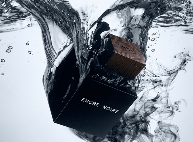 نظرات در مورد عطر لالیک مشکی