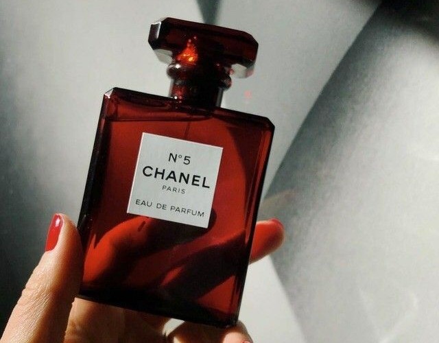 اسم عطر مشهور