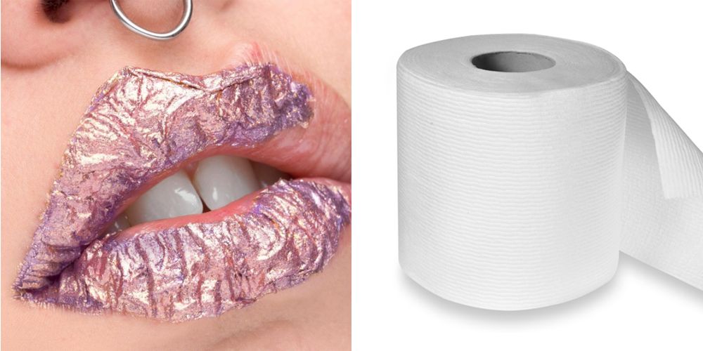 فیکس کردن رژلب با دستمال کاغذی و پنکیک برای ماندگاری و مات بودن