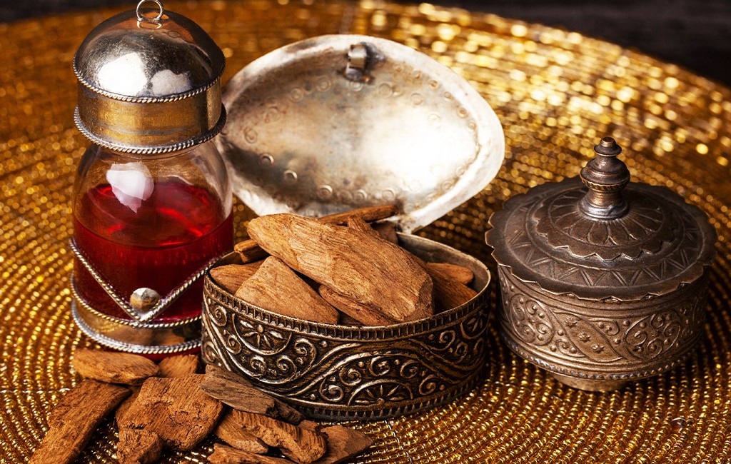 فوق العاده گران، اما اعتیاد آور. عود داره دنياي عطر رو تغيير ميده - ميدوني چرا؟