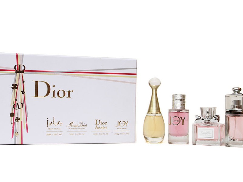 گیفت ست زنانه دیور 4عددی و 30میل