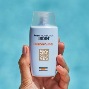 ضدآفتاب فیوژن واتر SPF 50 ایزدین بی رنگ Fotoprotector ISDIN Fusion Water SPF 50 حجم 50 میلی لیتر