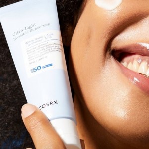 ضد آفتاب اولترا لایت کوزارکس بی رنگ – Cosrx Ultra Light Invisible Sunscreen SPF 50