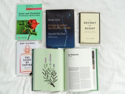 کتاب عطر سازی: راهنمای کامل هنر و علم عطرسازی