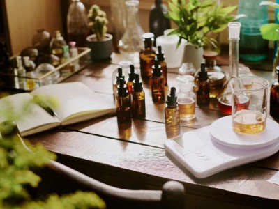 نحوه پر کردن شارژ شیشه عطر: راهنمای کامل گام به گام