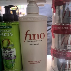 شامپوی ترمیم کننده و تغذیه کننده فینو شیسیدو (shesido fino premium touch shampoo)