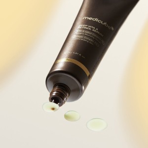 سرم ضد چروک رتینول مدی کیوب Deep Vita A حجم 30 میلی لیتر