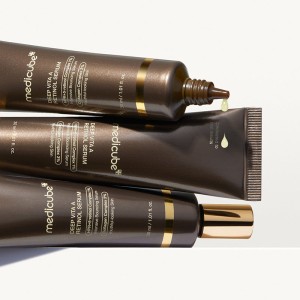 سرم ضد چروک رتینول مدی کیوب Deep Vita A حجم 30 میلی لیتر