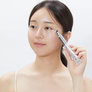 کرم دور چشم کلاژن سیکا وی تی کازمتیک - Cica Collagen Eye Cream VT Cosmetics