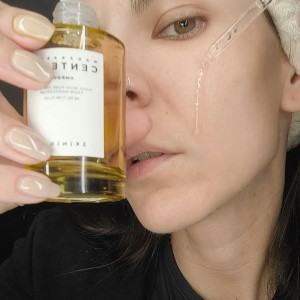 آمپول کنترل کننده منافذ سنتلا ماداگاسکار 100 میل - Madagascar Centella Poreminizing Fresh SKIN1004