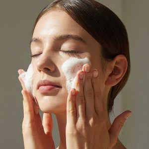 فوم شوینده آمپولی سنتلا – Madagascar Centella Ampoule Foam