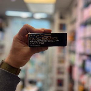 کرم پودر سرمی استودیو رادیانس مک - MAC Studio Radiance Serum Powered Foundation