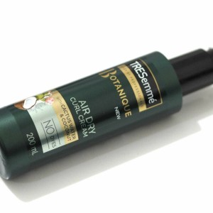 کرم مو فر کننده ترزمه - Botanique Air Dry Curl Cream نرمی، نظم و حالت‌دهی طبیعی برای موهای فر