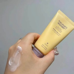 ضد آفتاب روزانه مخملی برنج سیاه هارو هارو واندر SPF50+ PA++++