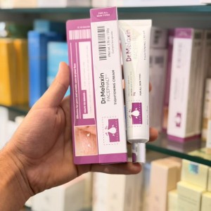 کرم جمع‌ کننده منافذ و سفت‌ کننده فیس‌ فالت دکتر ملاکسین – ضد چروک و لیفتینگ / Dr.Melaxin