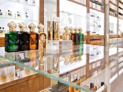 راهنمای خرید عطر اصل در تهران و بهترین فروشگاه های اینترنتی