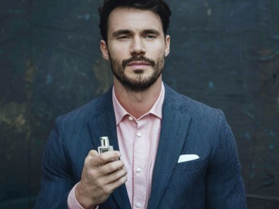 خوشبوترین عطر مردانه: راهنمایی جامع برای انتخاب عطر ایده‌آل