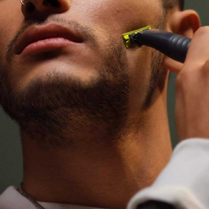 ماشین اصلاح فیلیپس مدل QP1424/10 با تکنولوژی برش مستقیم و ضد آب