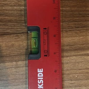 خط‌کش L آلومینیومی چندکاره – مناسب برای اندازه‌گیری زوایا، لوله‌ها، پله‌ها و چوب‌بری پارکساید