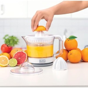 آب مرکبات‌گیری بلک اند دکر 25 وات مدل CJ675-B5 با ظرفیت 600 میلی‌لیتر