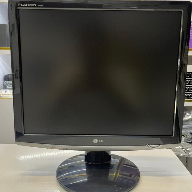 مانیتور استوک17 اینچ