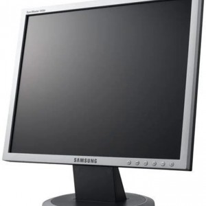 مانیتور استوک 15 اینچ