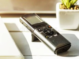 چه تفاوتی بین دستگاه ضبط صدا خبرنگاری و مدل‌های دانشجویی وجود دارد؟