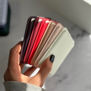 جاکارتی مگ سیف اپل مدل Leather Wallet Magsafe