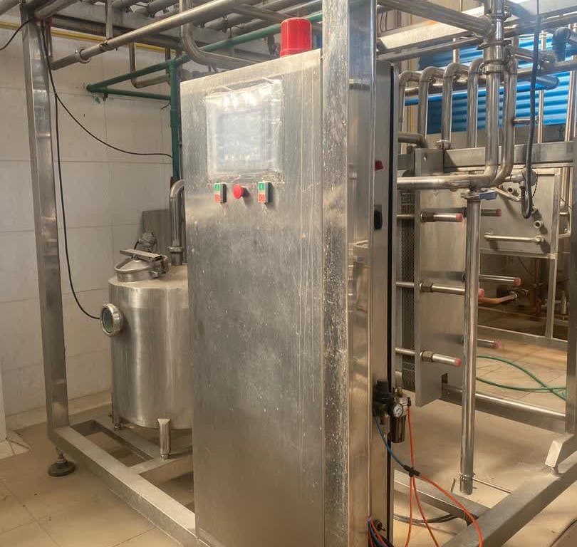 راهنمای کامل خرید دستگاه پاستوریزاتور صنعتی (ویژگی‌ها + قیمت)