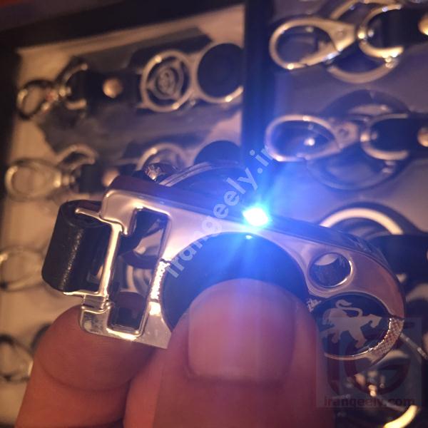 جا کلیدی لوکس پژو با لوگو خودرو+چراغ قوه ( قیمت ویژه )