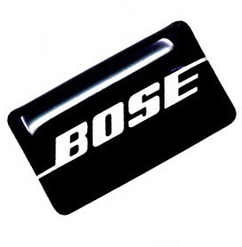 یک عدد برچسب  اپوکسی با لوگوی BOSE