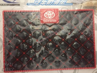 New Design TOYOTA Anti Slip Logo Pad