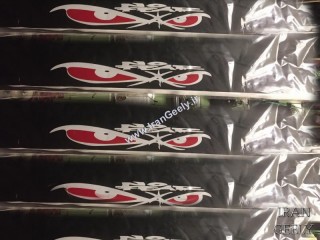 یک عدد برچسب بدنه خودرو یا شیشه جلو