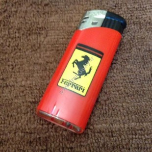 فندک گازی با لوگو Ferrari
